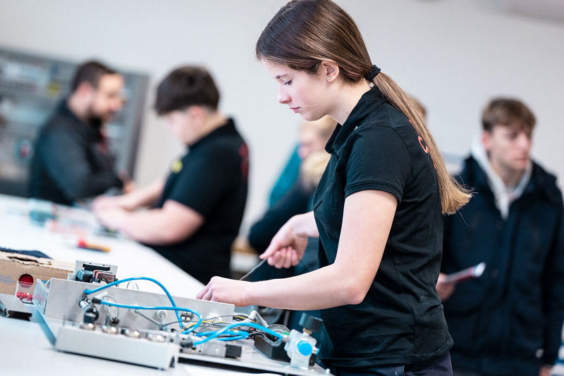 PALFINGER Opens Doors: Hands-On Experience on  Apprenticeship Day